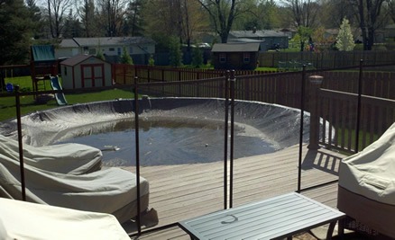 fence around above ground pool