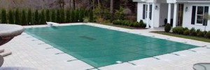 Winter Pool Fence Cover (1)   